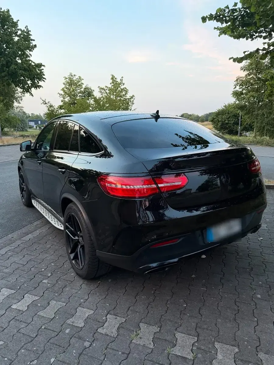 Gebraucht Mercedes GLE350 272 PS (200 kW) 2020 Schwarz SUV