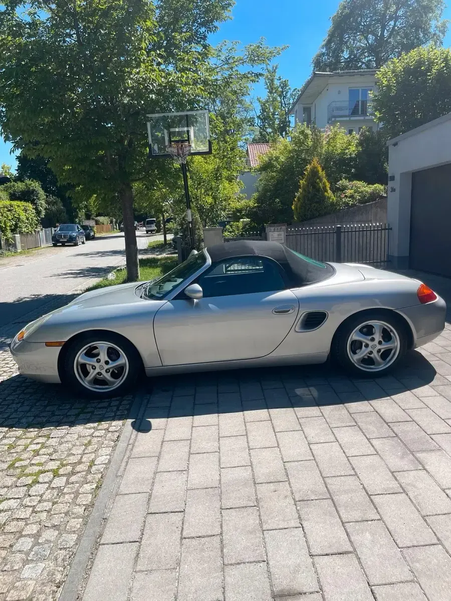 Gebraucht Porsche 986 Boxster 204 PS (150 kW) 1997 Silber Cabrio