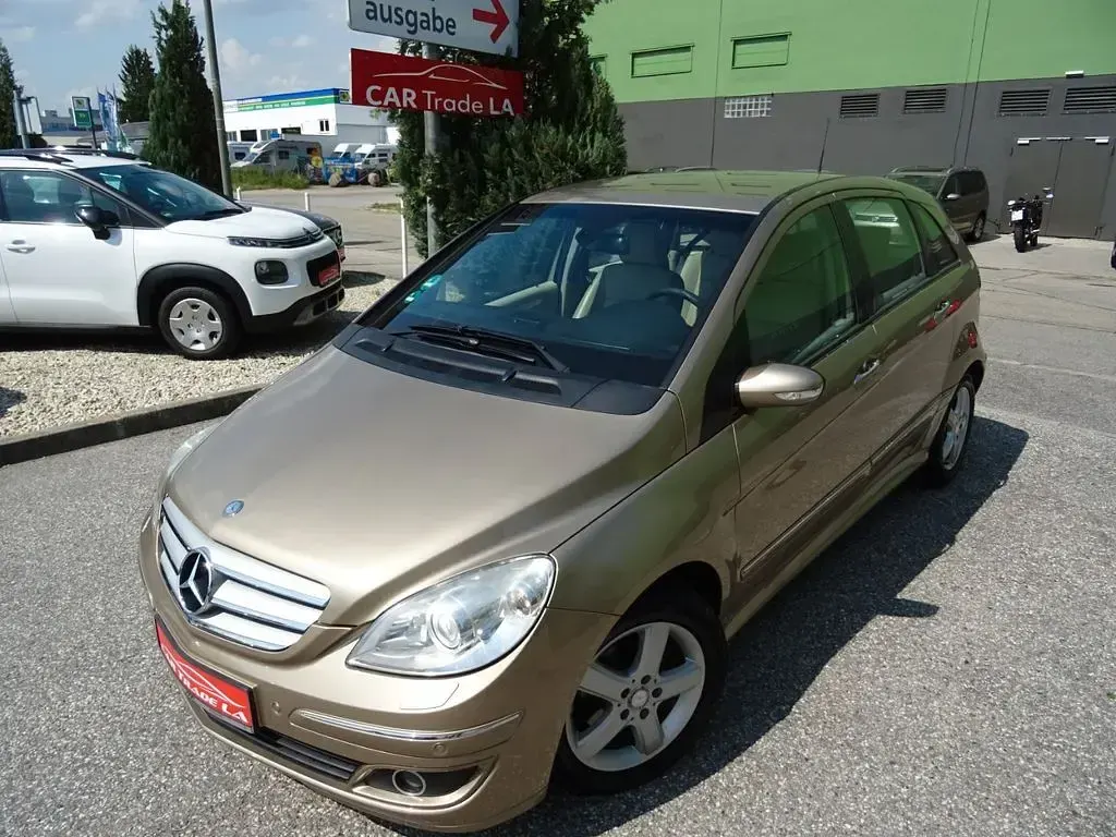 Gebraucht Mercedes B200 140 PS (102 kW) 2007 Gold Van / Kleinbus