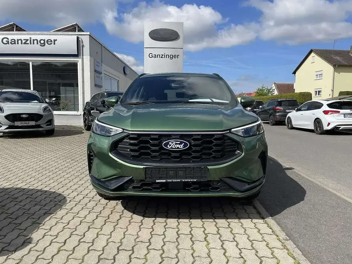 Neu Ford Kuga ST-Line 185 PS (136 kW) 2026 Bursting green SUV