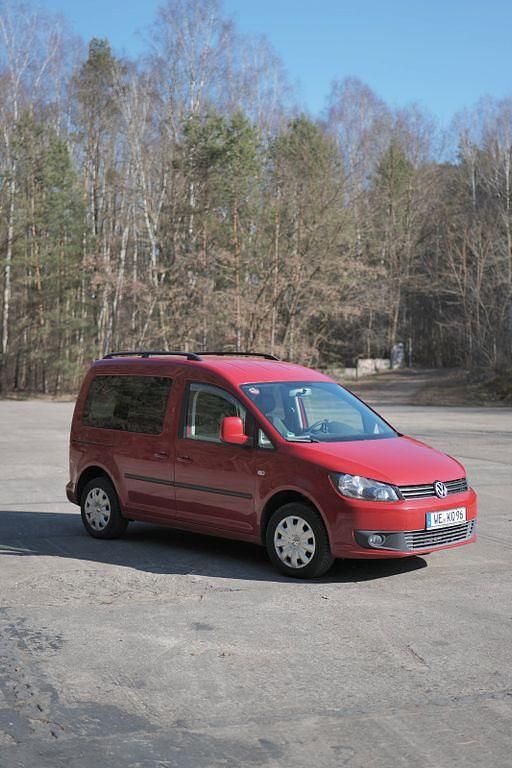 Gebraucht VW Caddy 102 PS (75 kW) 2010 Rot Van / Kleinbus