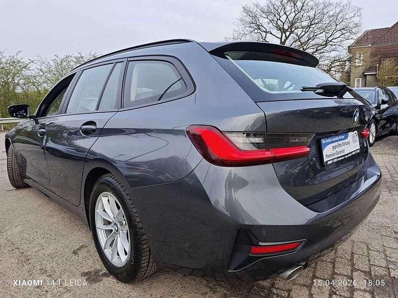 Gebraucht BMW 318 Advantage 150 PS (110 kW) 2020 Grau Kombi