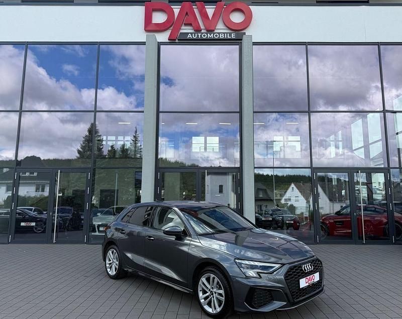 Grau Gebraucht 2021 Audi A3 Sportback e-tron S-Line Limousine | 22.891 € (Fairer Preis) - Bild 1/4