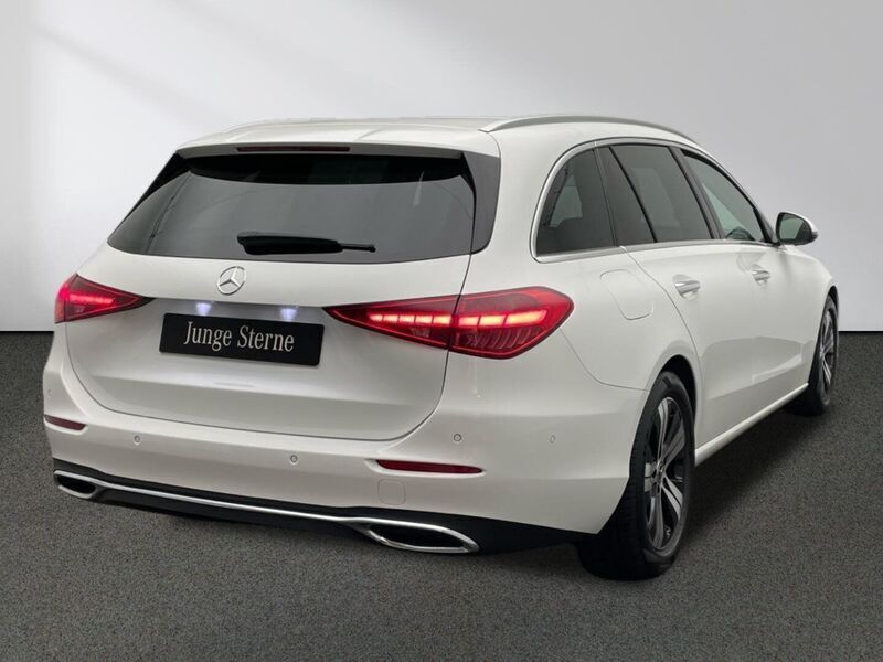 Gebraucht Mercedes C180 Avantgarde 170 PS (125 kW) 2023 Weiß Kombi