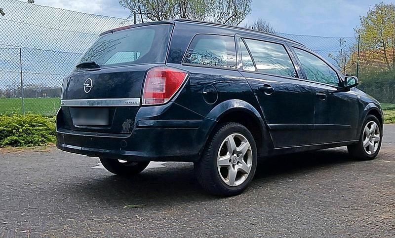 Usata Opel Astra 110 CV (80 kW) 2008 Nero Station wagon