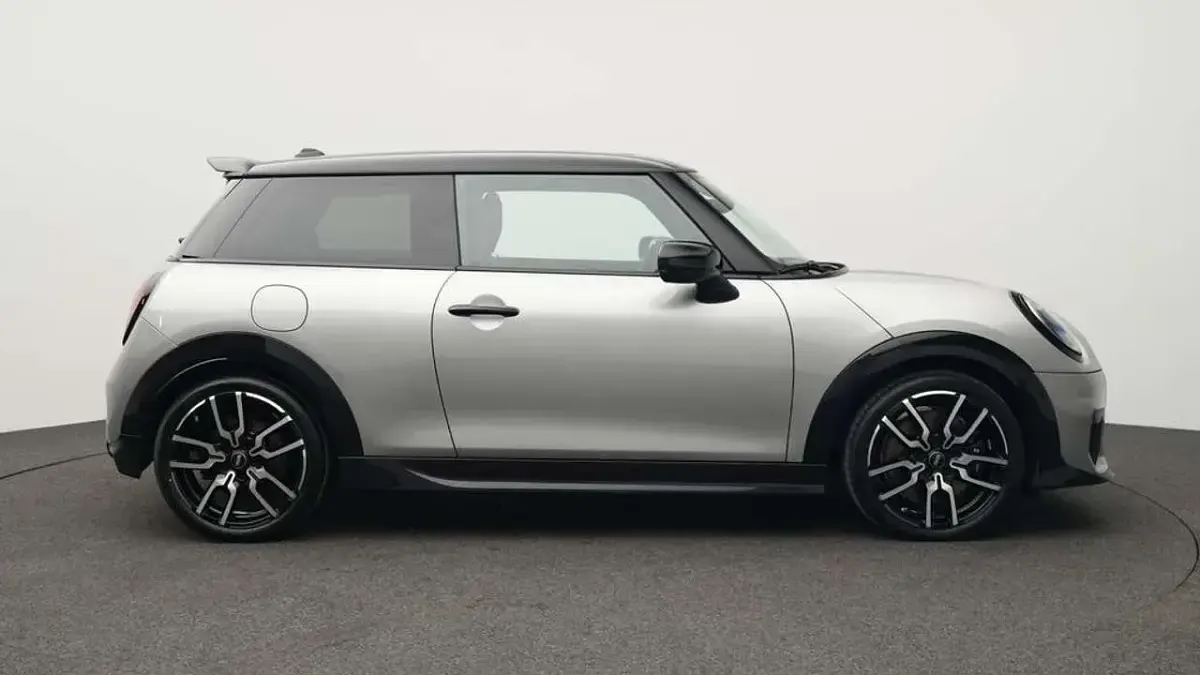Używany Mini John Cooper Works 204 KM (150 kW) 2025 Szary Hatchback