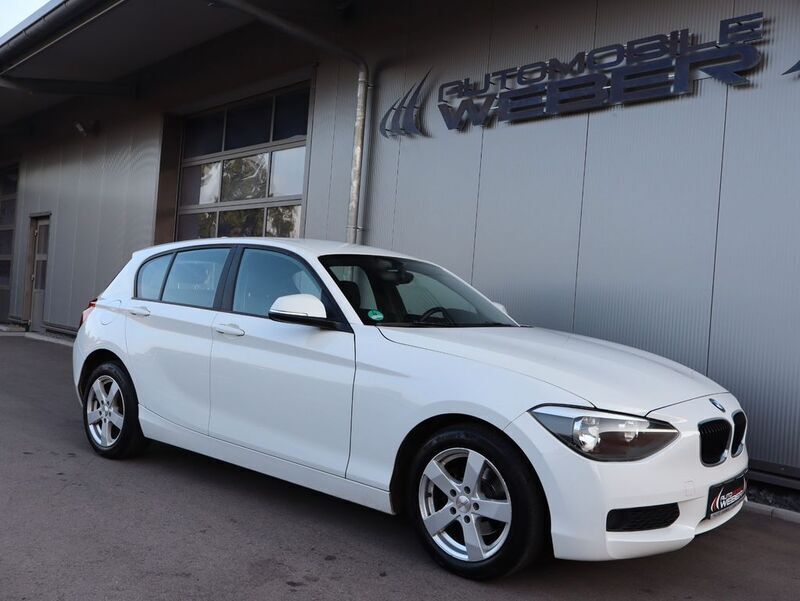 Weiß Gebraucht 2012 BMW 116 Kleinwagen | 3.985 € (Fairer Preis) - Bild 1/4