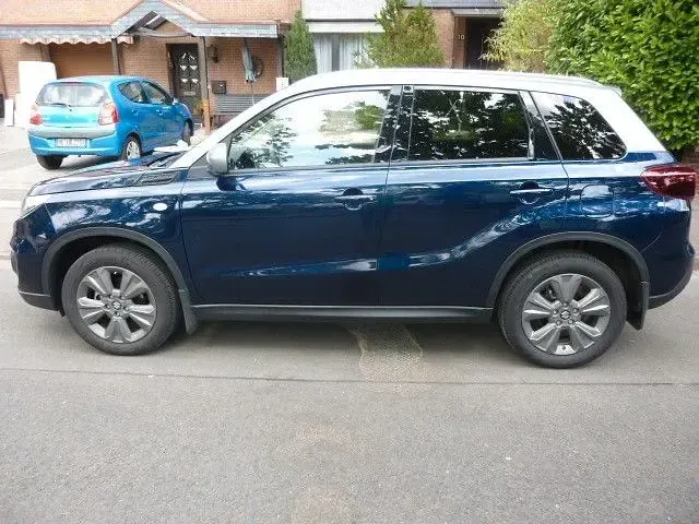 Gebraucht Suzuki Vitara Comfort 102 PS (75 kW) 2024 Blau SUV
