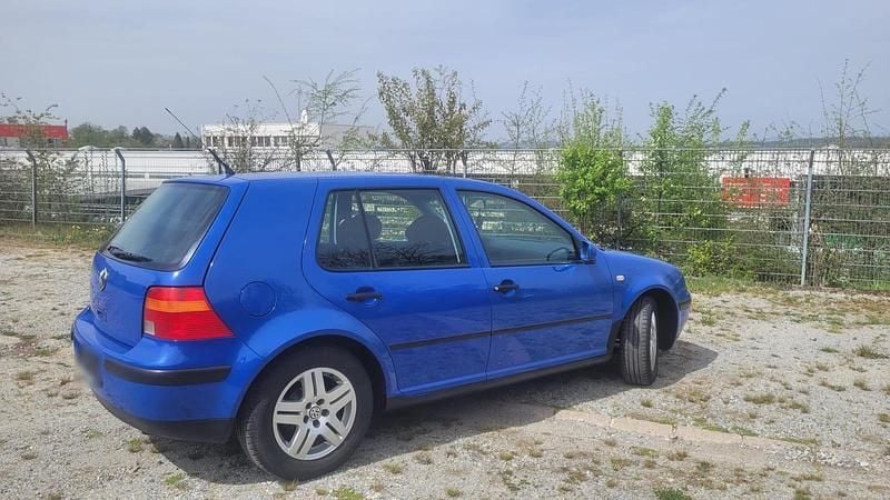 Gebraucht VW Golf IV 75 PS (55 kW) 2001 Blau Limousine