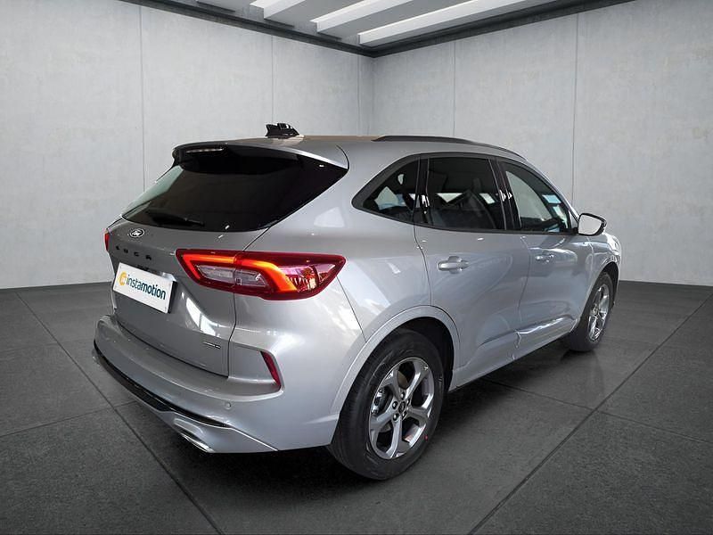 Gebraucht Ford Kuga 182 PS (133 kW) 2024 Silber SUV