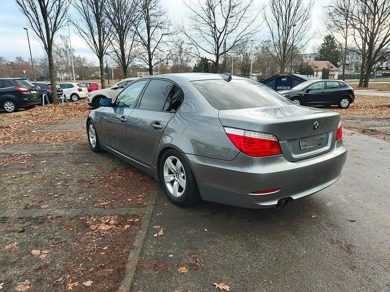 Gebraucht BMW 523 190 PS (139 kW) 2009 Grau Limousine