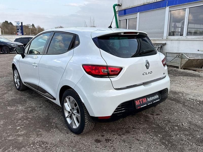 Gebraucht Renault Clio IV LIMITED 90 PS (66 kW) 2016 Weiß Limousine