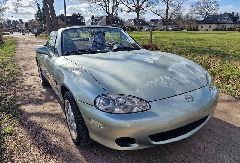 Usata Mazda MX5 110 CV (80 kW) 2003 Argento Cabrio