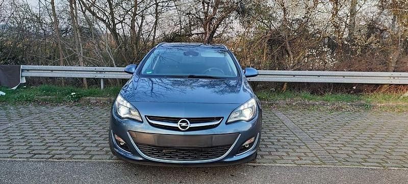 Gebraucht Opel Astra Exklusiv 170 PS (125 kW) 2015 Blau Limousine