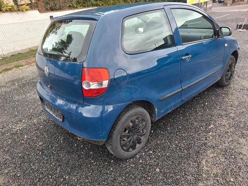 Gebraucht VW Fox Basis 60 PS (44 kW) 2005 Blau Kleinwagen