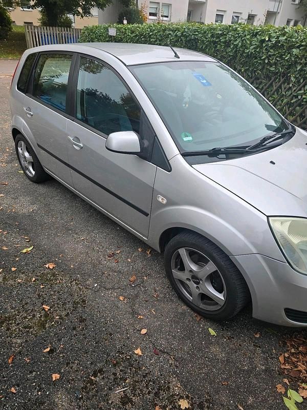 Gebraucht Ford Fiesta 69 PS (50 kW) 2005 Silber Kleinwagen