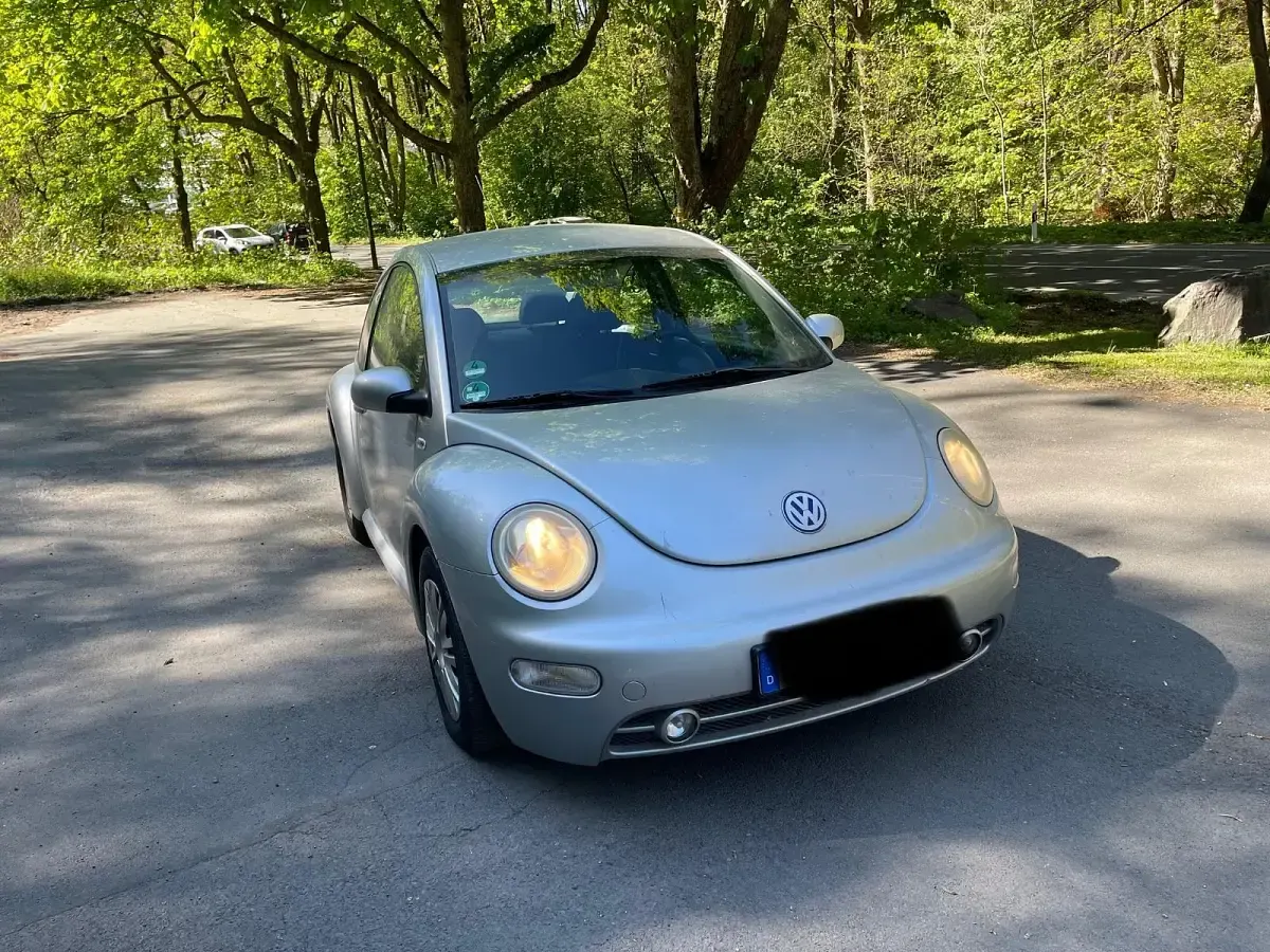 Gebraucht VW Beetle 105 PS (77 kW) 2002 Silber Kleinwagen