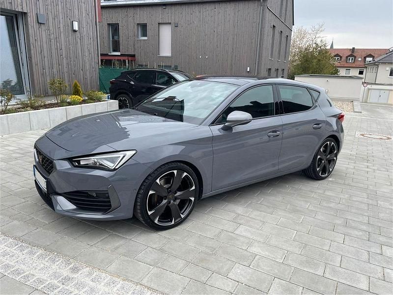 Gebraucht Cupra Leon VZ 300 PS (220 kW) 2023 Grau Limousine