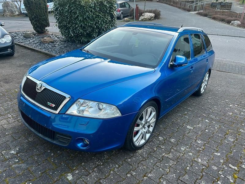 Blau Gebraucht 2009 Skoda Octavia RS Kombi | 9.999 € (Fairer Preis) - Bild 1/4