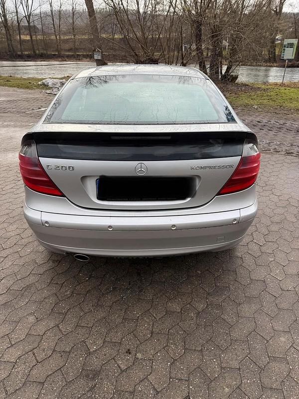 Gebraucht Mercedes C200 163 PS (119 kW) 2001 Silber Coupé