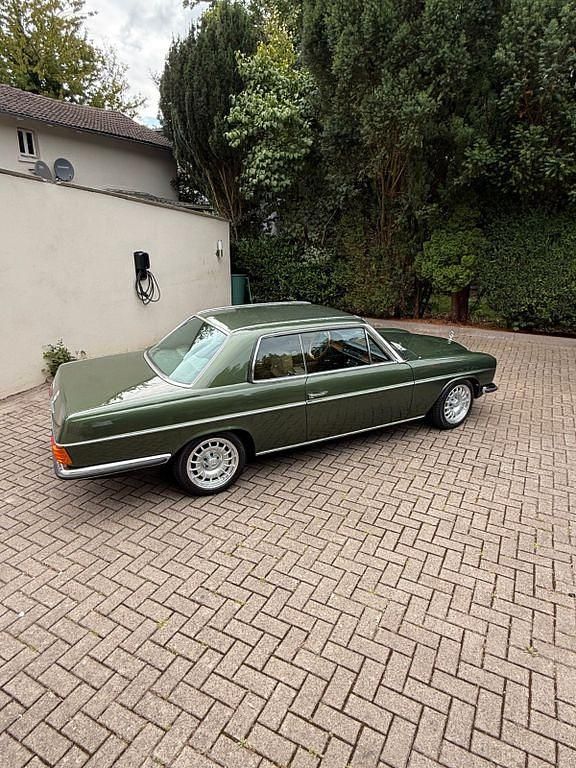 Gebraucht Mercedes 280 185 PS (136 kW) 1973 Grün Coupé