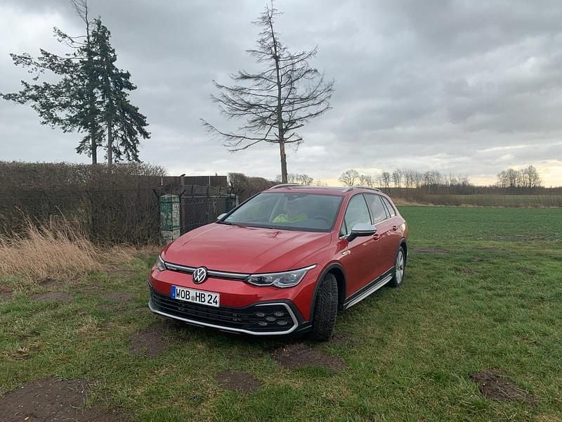 Gebraucht VW Golf Alltrack 200 PS (147 kW) 2021 Rot Kombi