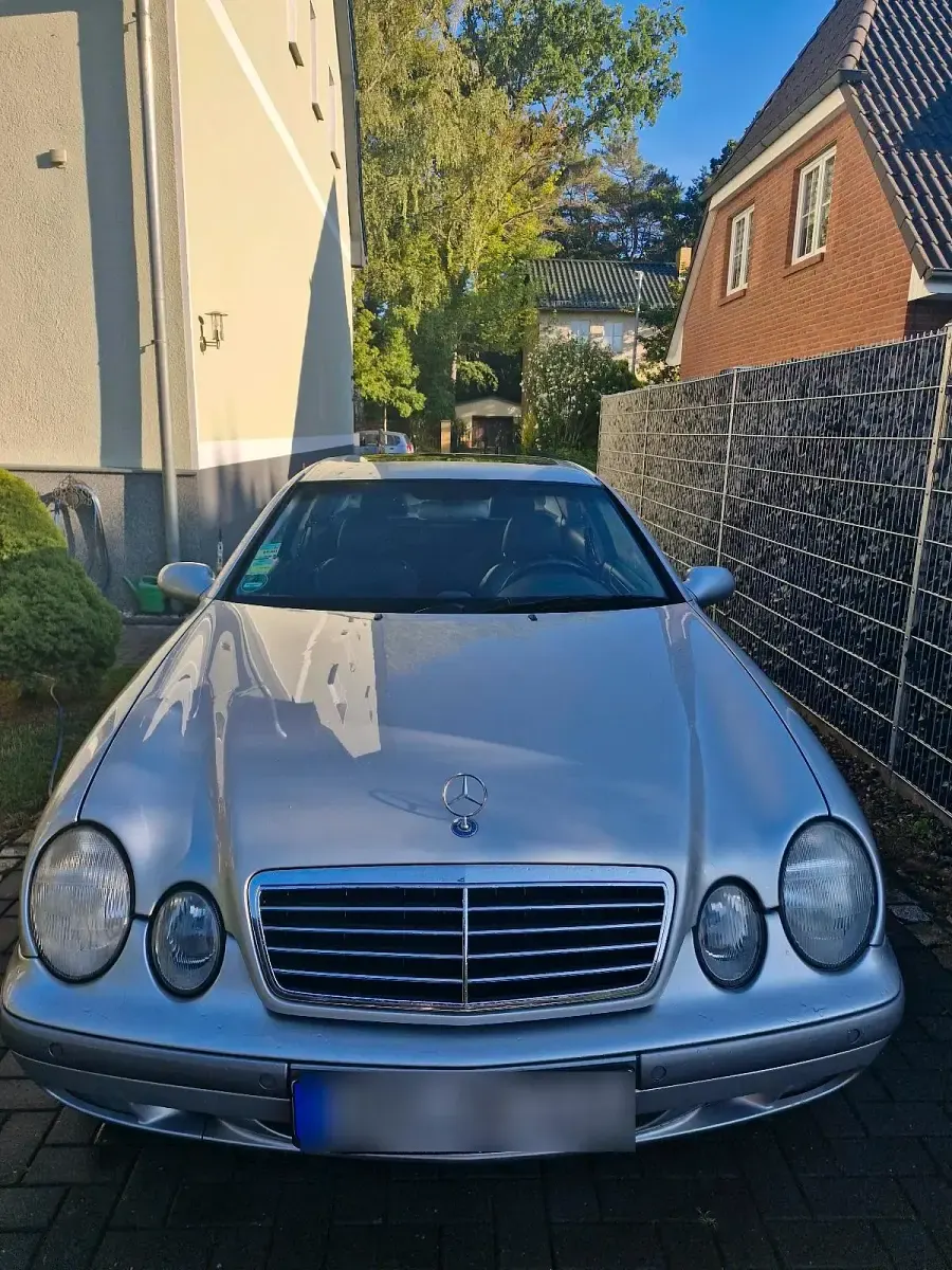 Gebraucht Mercedes CLK230 193 PS (141 kW) 1998 Silber Coupé