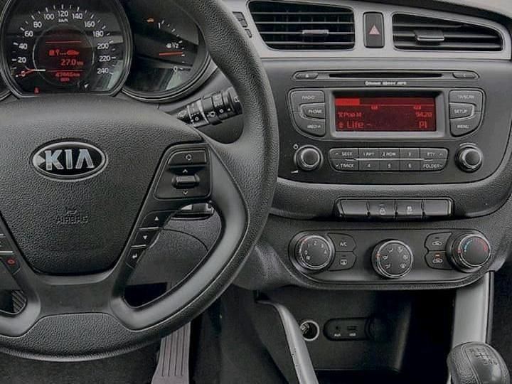 Second-hand Kia Ceed 135 CP (99 kW) 2014 Maro Hatchback