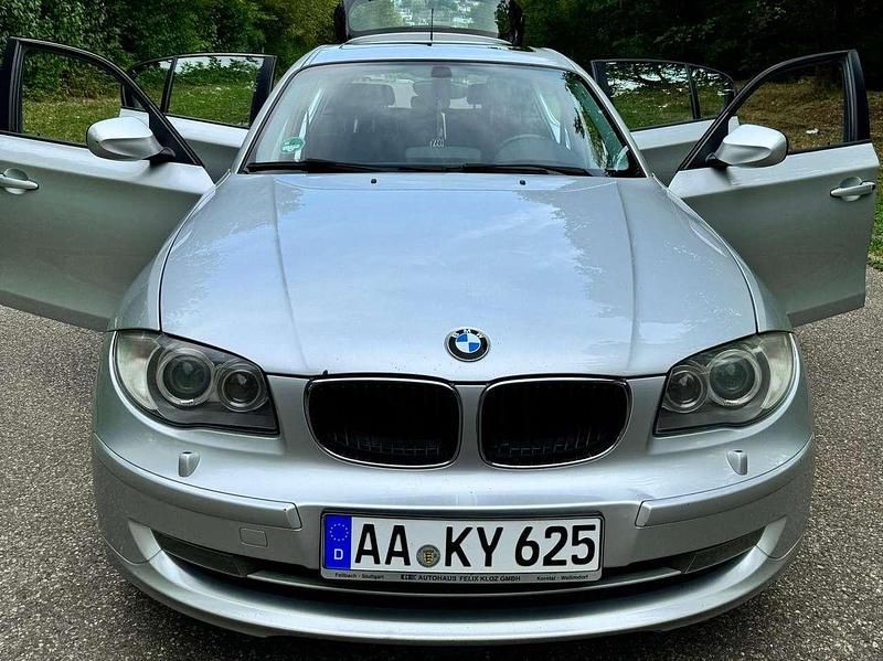 Gebraucht BMW 116 122 PS (89 kW) 2010 Silber Kleinwagen