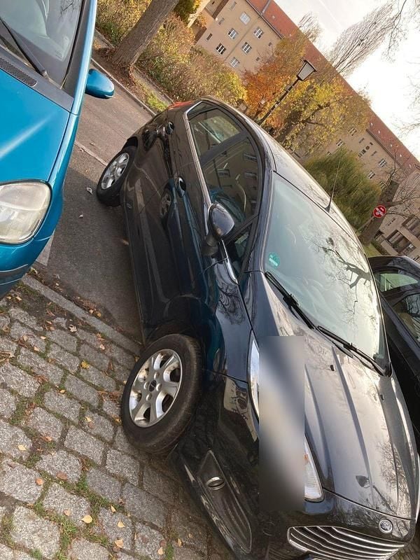 Schwarz Gebraucht 2015 Ford Fiesta Titanium Kleinwagen | 6.400 € (Superpreis) - Bild 1/4