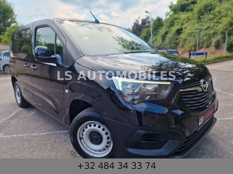 Schwarz Gebraucht 2019 Opel Combo Van / Kleinbus | 8.999 € (Guter Preis) - Bild 1/4