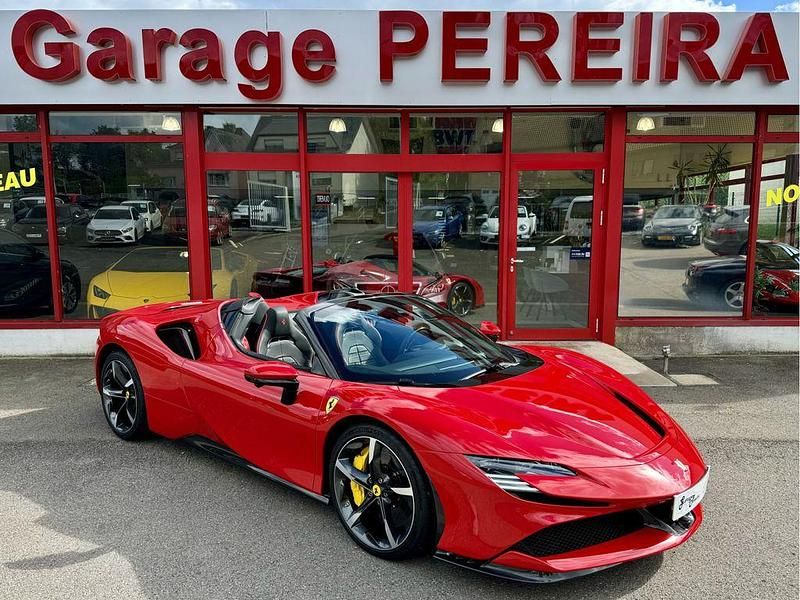 Gebraucht Ferrari SF90 999 PS (734 kW) 2023 Rot Cabrio