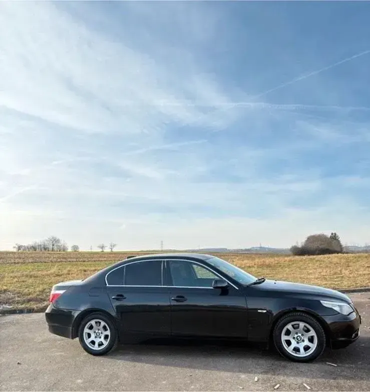 Gebraucht BMW 523 177 PS (130 kW) 2007 Schwarz Limousine