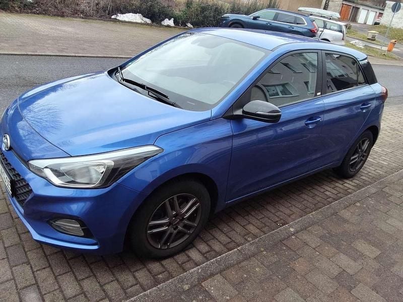 Gebraucht Hyundai i20 YES! 101 PS (74 kW) 2020 Blau Kleinwagen