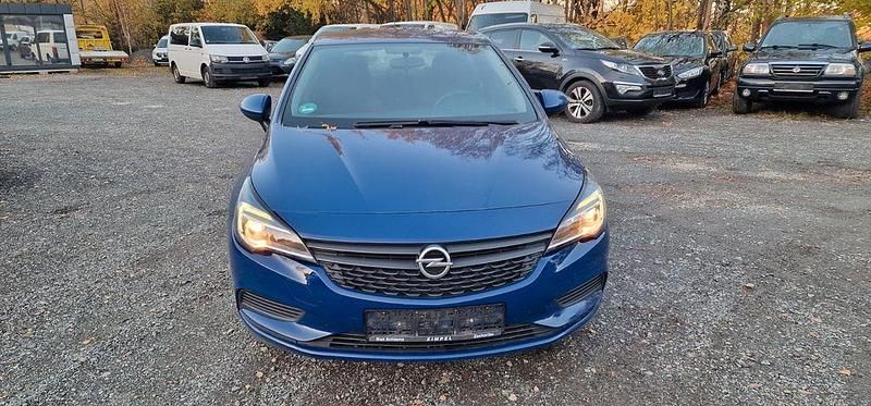 Blau Gebraucht 2018 Opel Astra Selection Limousine | 4.900 € (Fairer Preis) - Bild 1/4