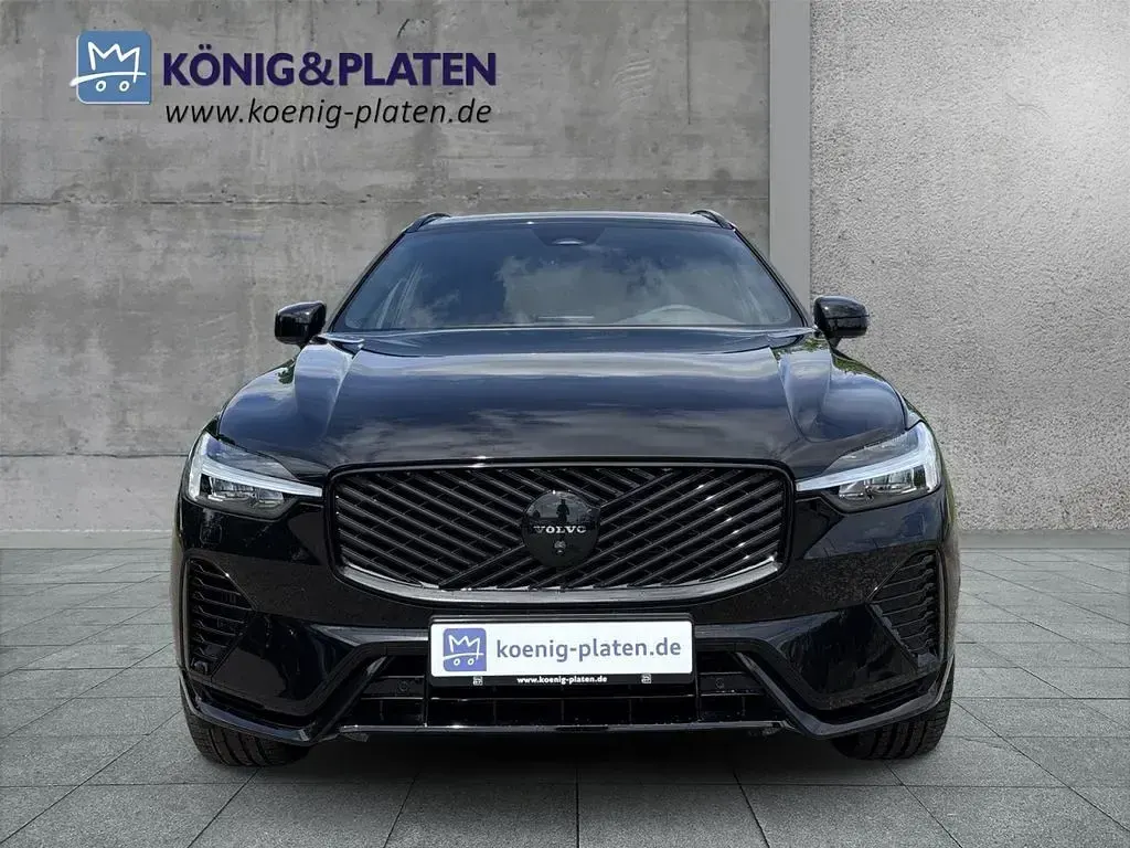 Neu Volvo XC60 Plus 349 PS (256 kW) 2026 Onyx black (schwarz) SUV
