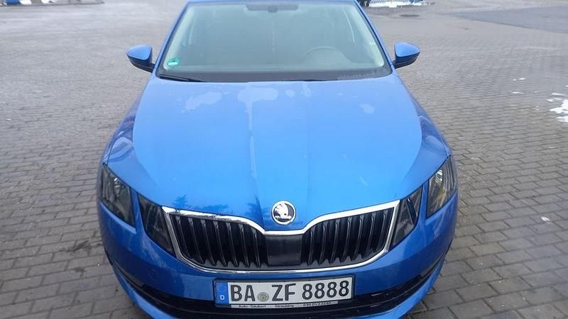Gebraucht Skoda Octavia Ambition 150 PS (110 kW) 2017 Blau Kombi