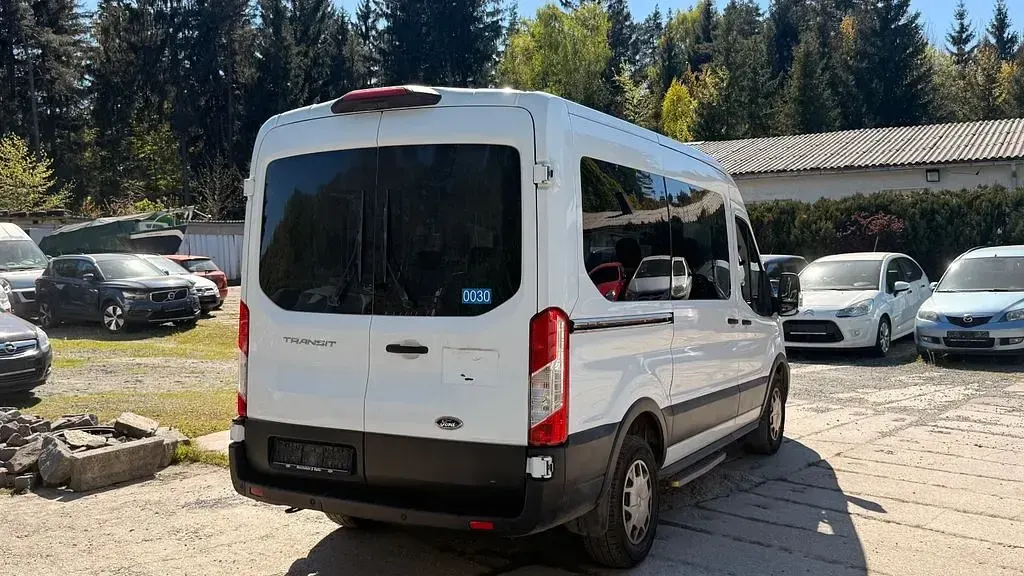 Gebraucht Ford Transit Trend 170 PS (125 kW) 2022 Weiß Kombi