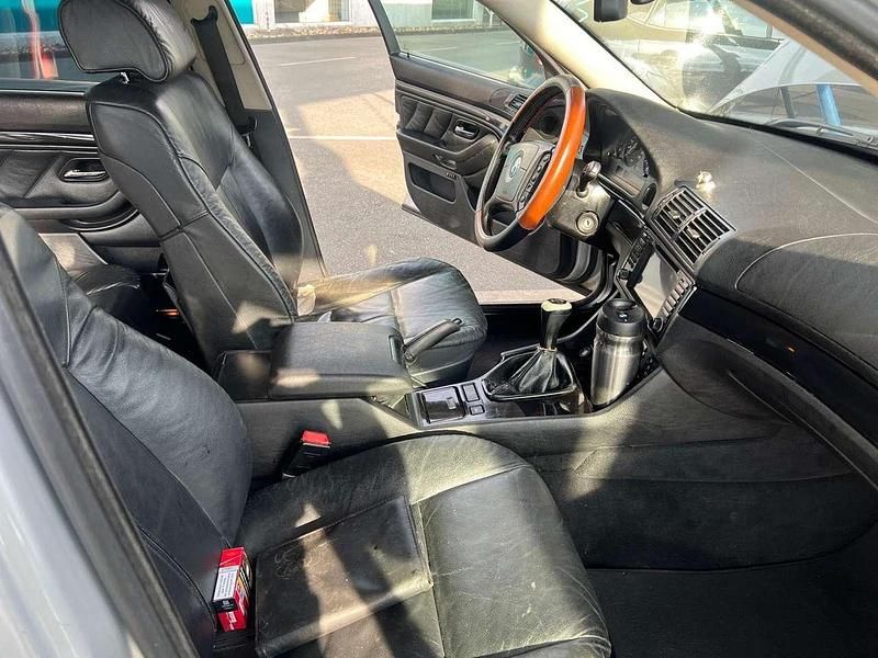 Gebraucht BMW 523 170 PS (125 kW) 2000 Limousine