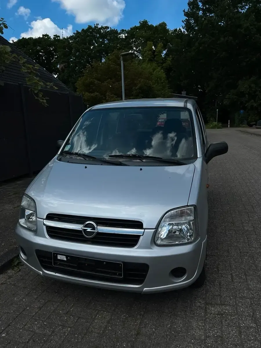 Gebraucht Opel Agila 60 PS (44 kW) 2004 Grau Van / Kleinbus