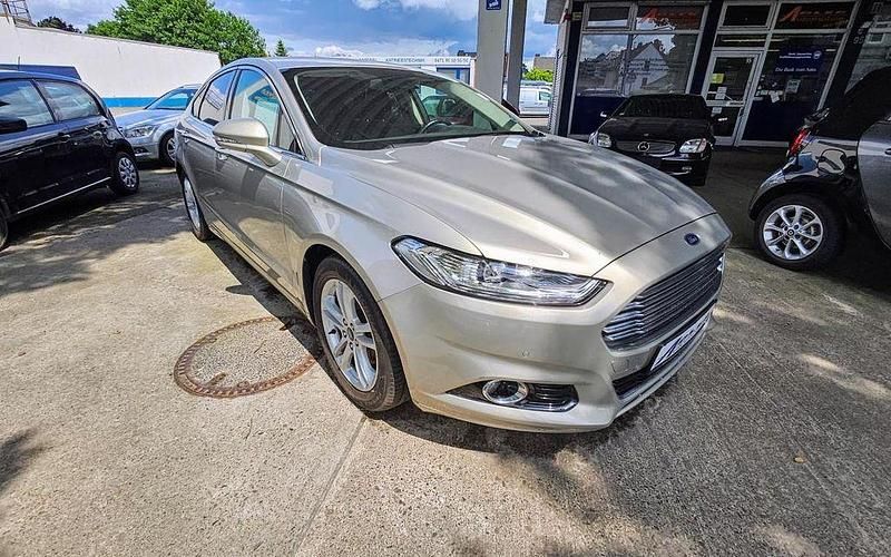 Gebraucht Ford Mondeo Titanium 241 PS (177 kW) 2015 Silber Limousine