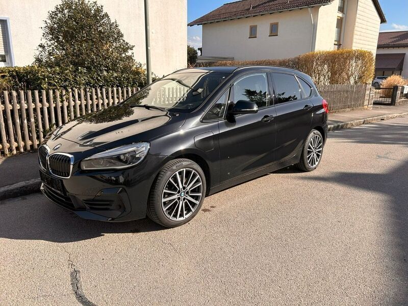 Schwarz Gebraucht 2019 BMW 225 Sport Line Van / Kleinbus | 17.199 € (Fairer Preis) - Bild 1/4