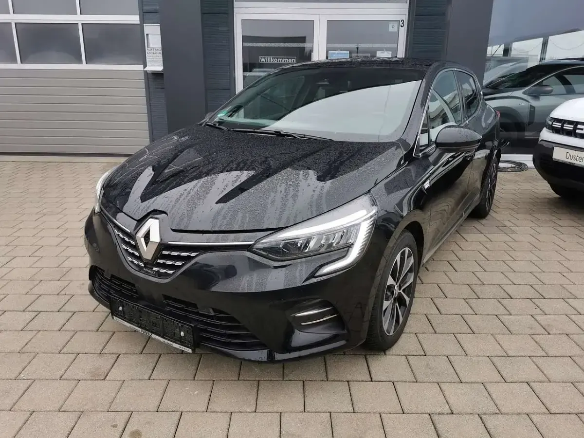 Gebraucht Renault Clio V Techno 140 PS (102 kW) 2023 Sternenschwarz Kleinwagen