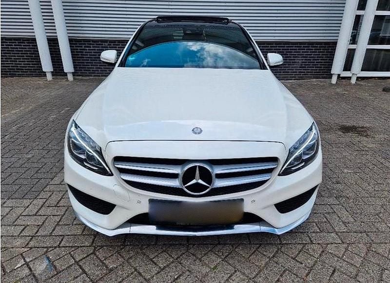 Weiß Gebraucht 2014 Mercedes C200 AMG Limousine | 12.500 € (Superpreis) - Bild 1/4