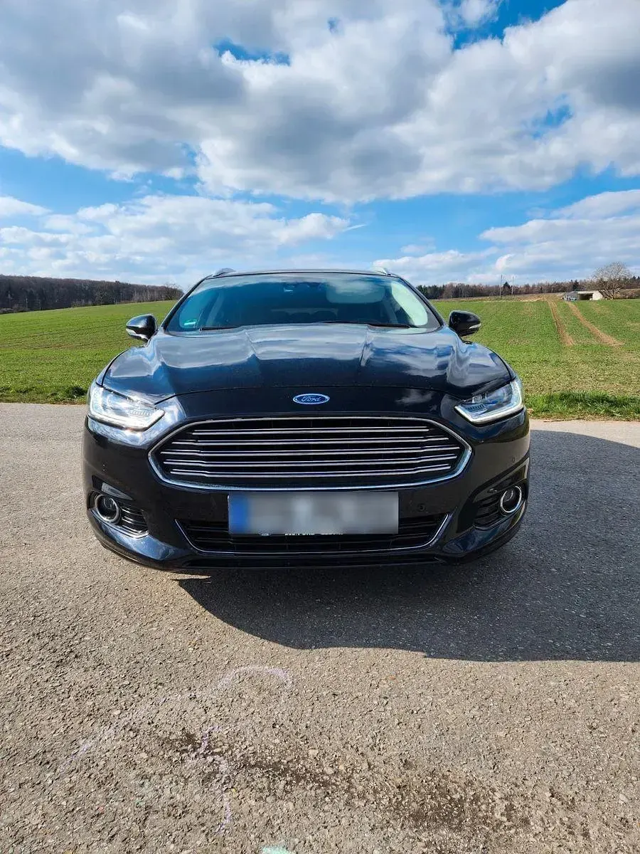 Gebraucht Ford Mondeo 179 PS (131 kW) 2018 Schwarz Kombi