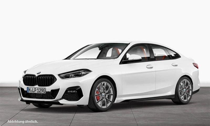 Gebraucht BMW 220 M Sport 178 PS (130 kW) 2024 Alpinweiß uni Coupé