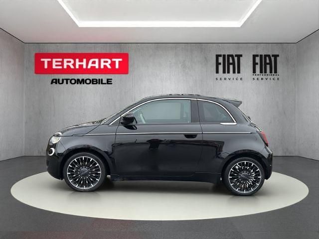 Gebraucht Fiat 500e La Prima 86 kW (118 PS) 2022 Schwarz Kleinwagen