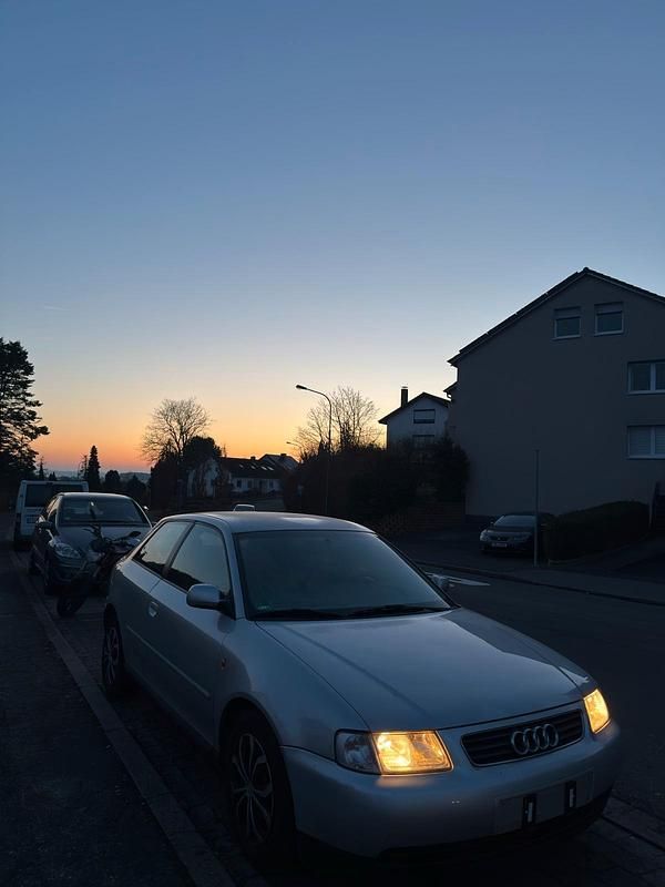 Silber Gebraucht 1997 Audi A3 Kleinwagen | 1.300 € (Fairer Preis) - Bild 1/4