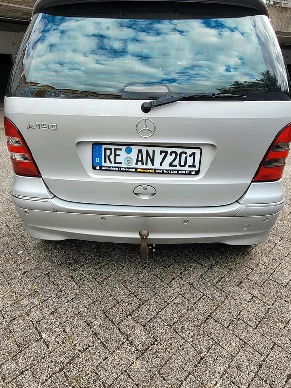 Silber Gebraucht 2001 Mercedes A190 Limousine | 1.750 € (Etwas zu teuer) - Bild 1/4