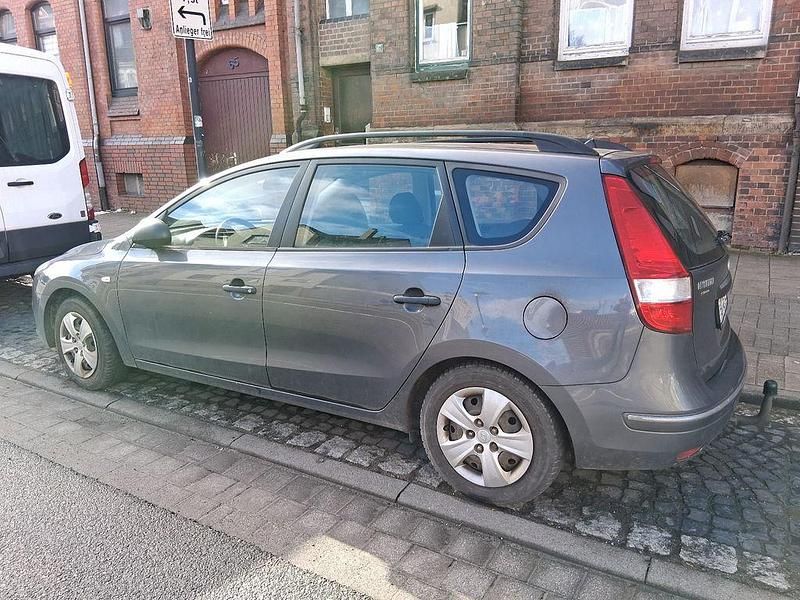 Gebraucht Hyundai i30 Classic 109 PS (80 kW) 2009 Grau Kombi